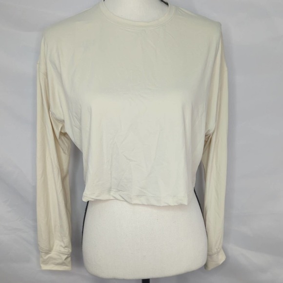HALARA In My Feels Dropped Shoulder Long Sleeve Cropped Sports Top - Picture 3 of 9